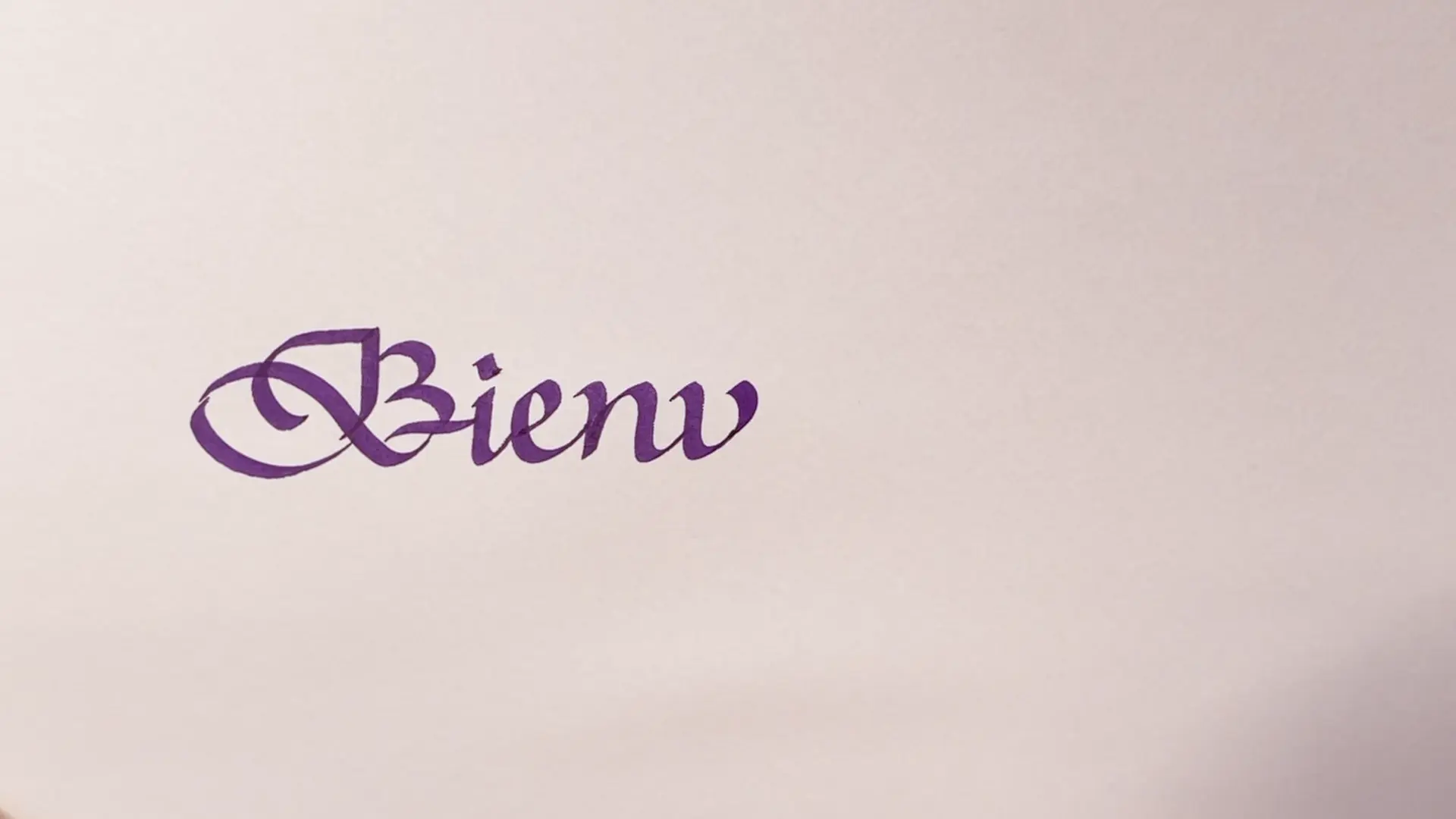 Caligrafía itálica en movimiento